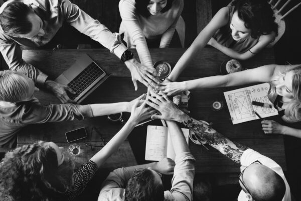 Key Strategies to Enhance Online Community Engagement