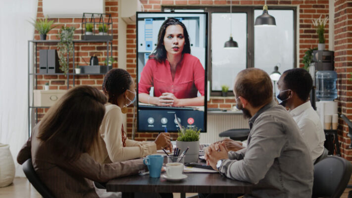 How to Use Webinars as a Tool for Community Growth and Engagement (2025)