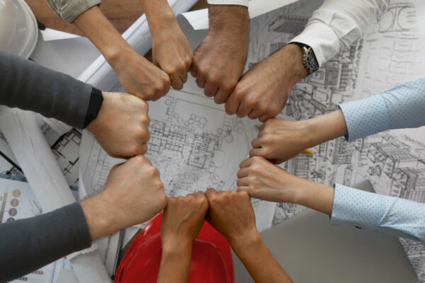 Empowering Communities: The Integral Role of Content in Building Online Connections (2025)