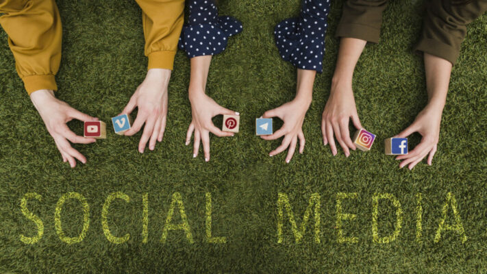 Integrating Social Media with Your Online Community for Wider Reach