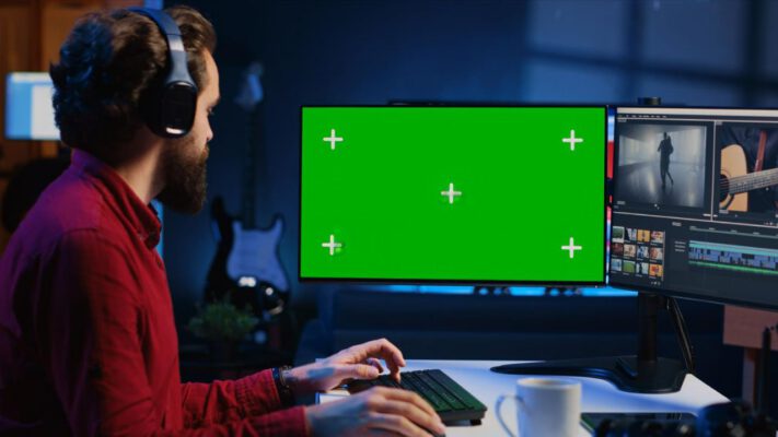 How to Overlay Multiple Videos in CapCut Desktop for Unique Visual Effects