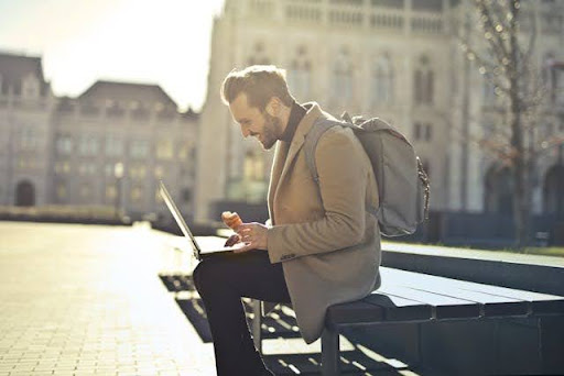 Top Tips for Cost-Conscious Digital Nomads
