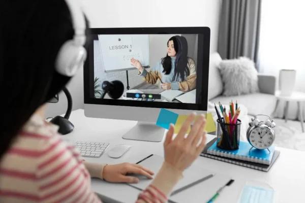 Top 10 Online Course Niches to Launch in 2025​