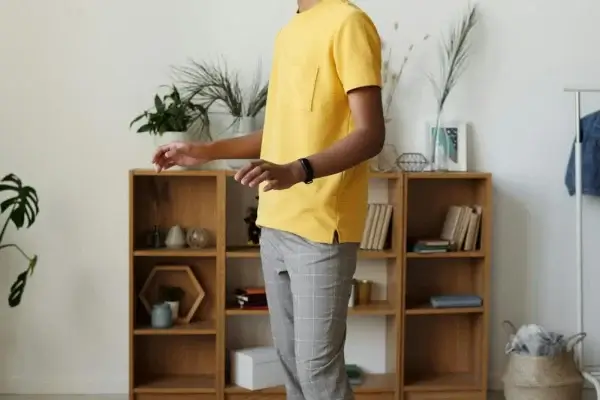 Student practicing a foreign language on a smartphone with AI tutor